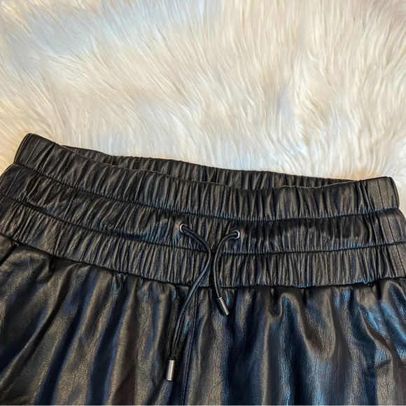 NWOT Joie Wadley Vegan Faux Leather Pant Caviar Black Contemporary Casual Medium - Picture 7 of 12